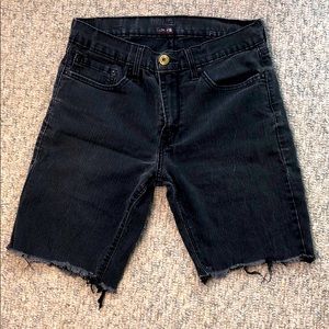 Levi’s denizen stretch longer black denim cutoffs